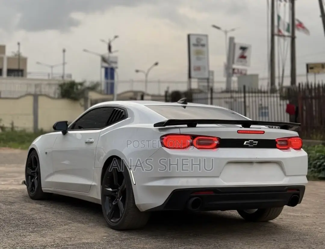 Chevrolet Camaro 2020 White