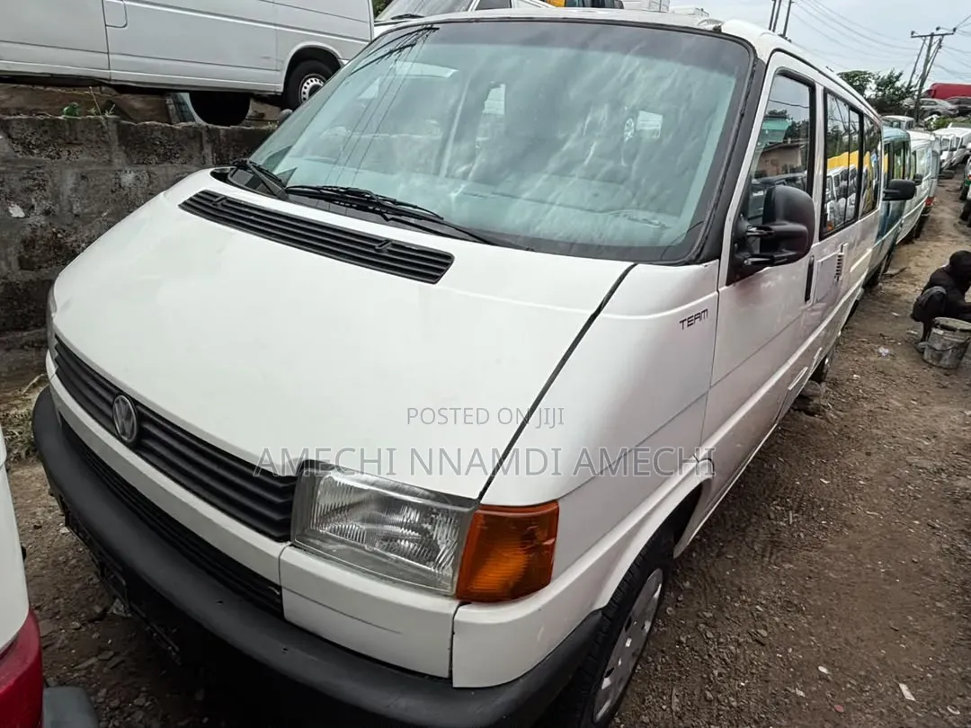 Volkswagen Transporter 2005 White