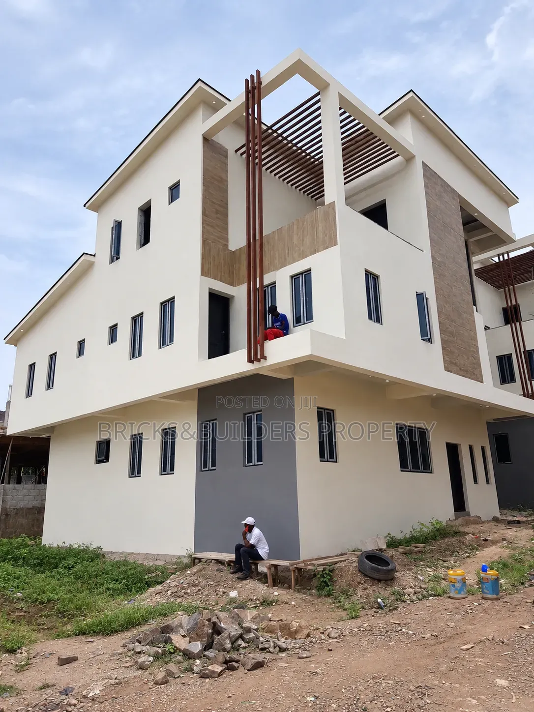 7bdrm Duplex in Guzape District for sale