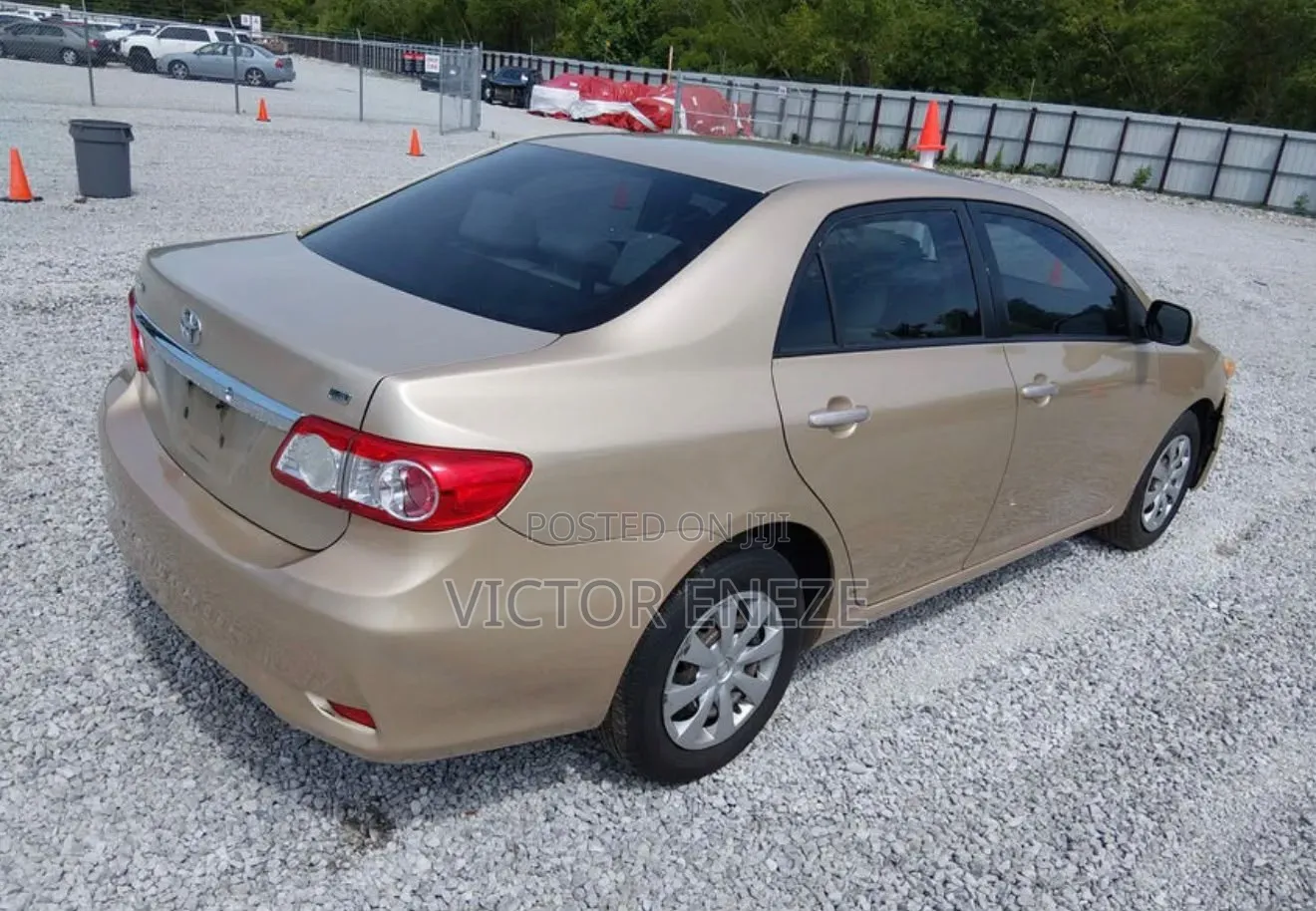 Toyota Corolla 2011 Gold