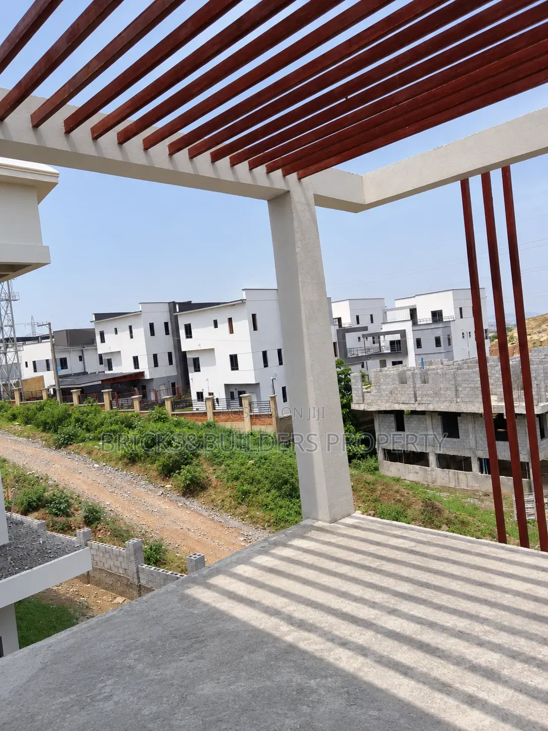 7bdrm Duplex in Guzape District for sale