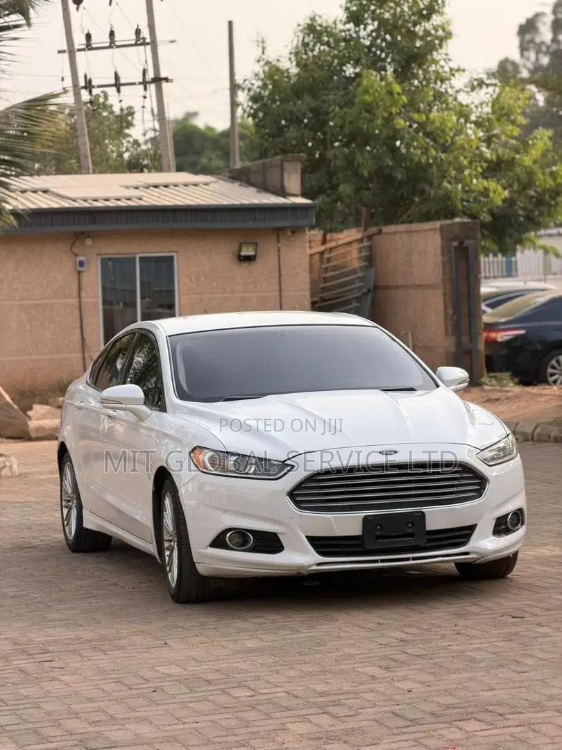 Ford Fusion 2015 White