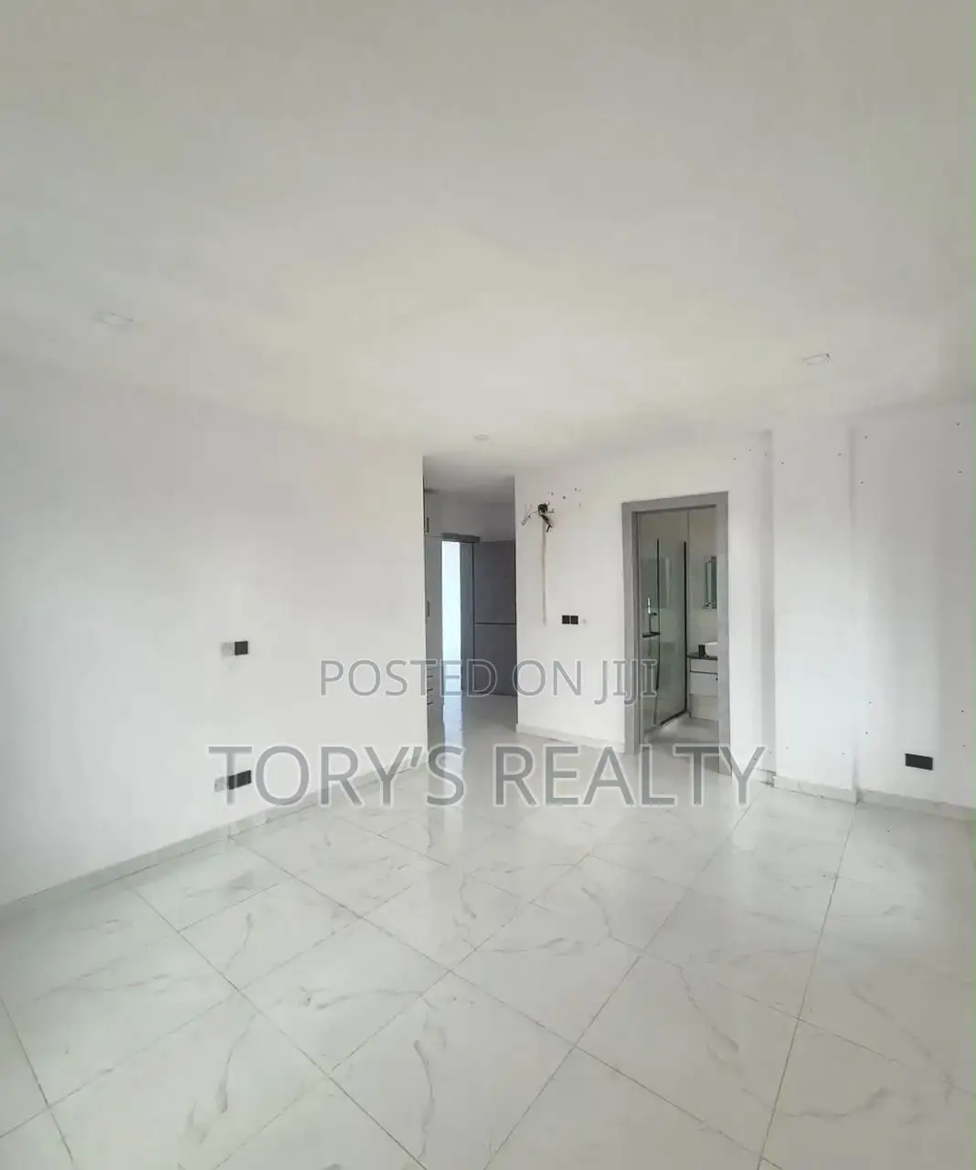 3bdrm Apartment in Lekki Phase 1 for rent