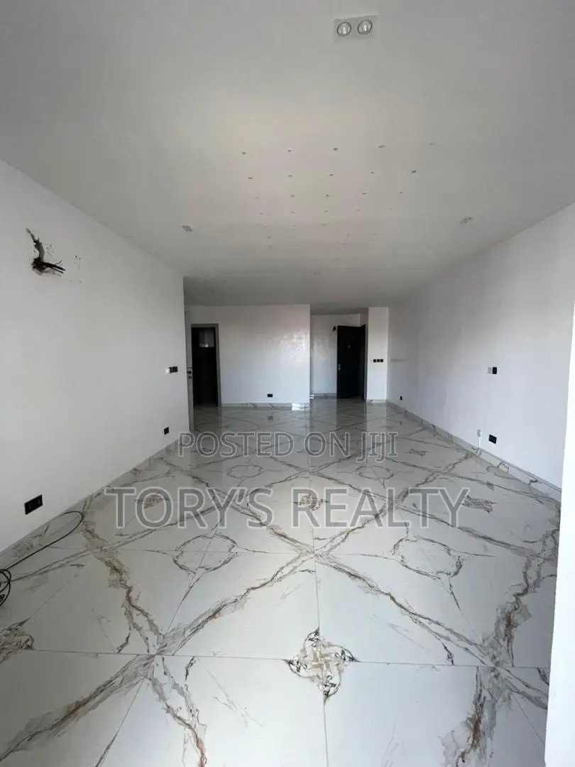 3bdrm Apartment in Lekki Phase 1 for rent