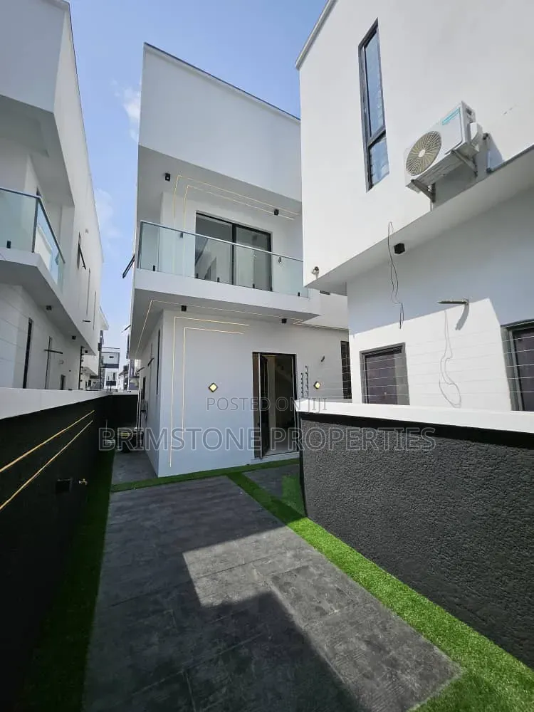Furnished 4bdrm Duplex in Chevron for rent