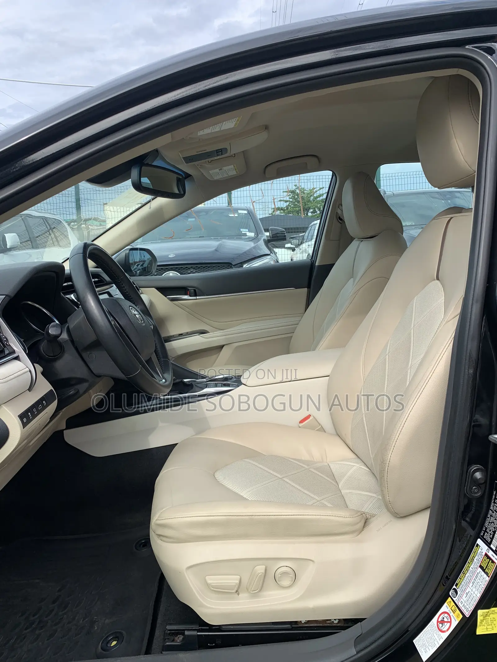 Toyota Camry XLE V6 FWD (3.5L 6cyl 8AM) 2018 Black