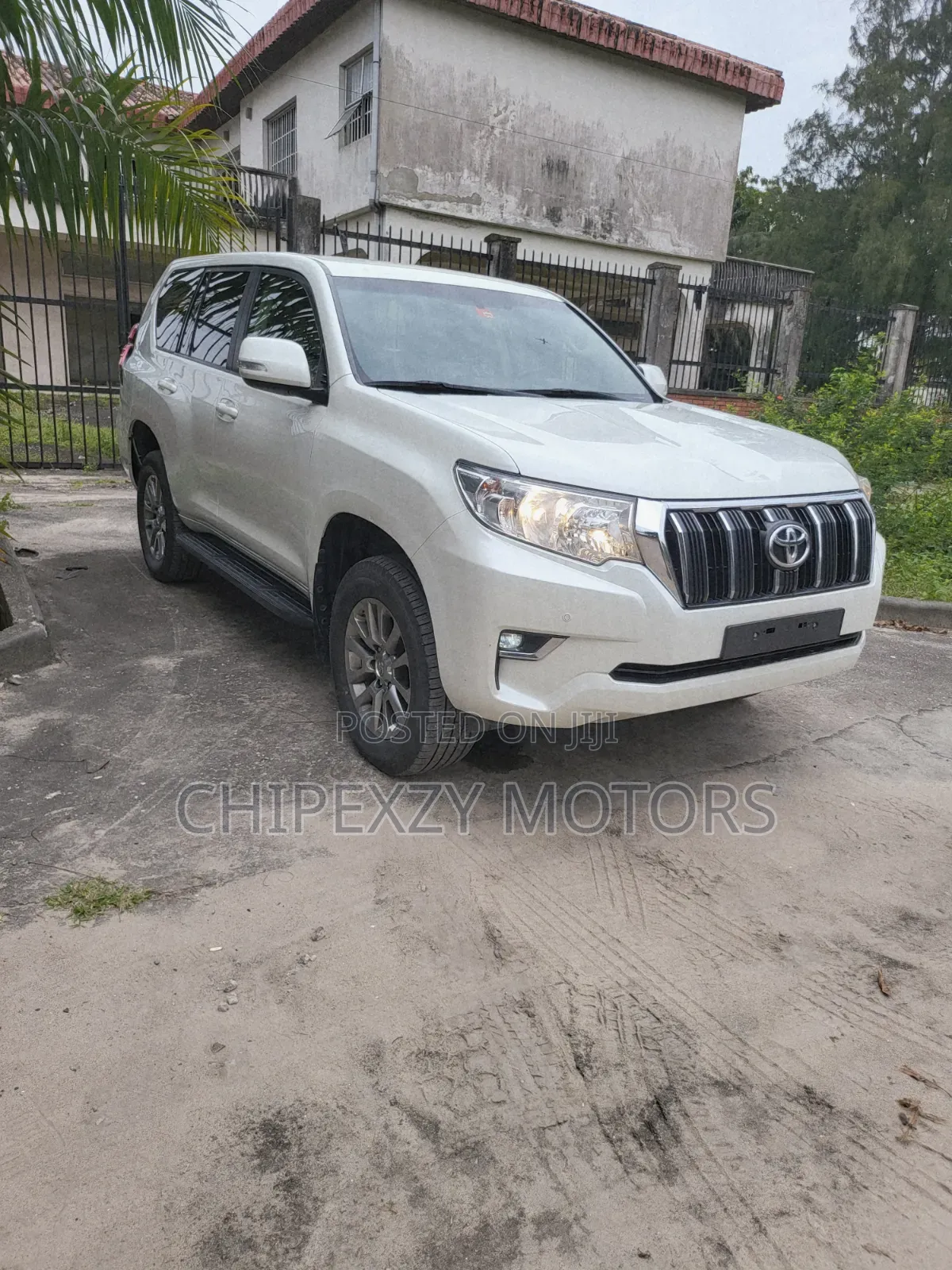 Toyota Land Cruiser Prado 4.0 Petrol GX-R 2021 White