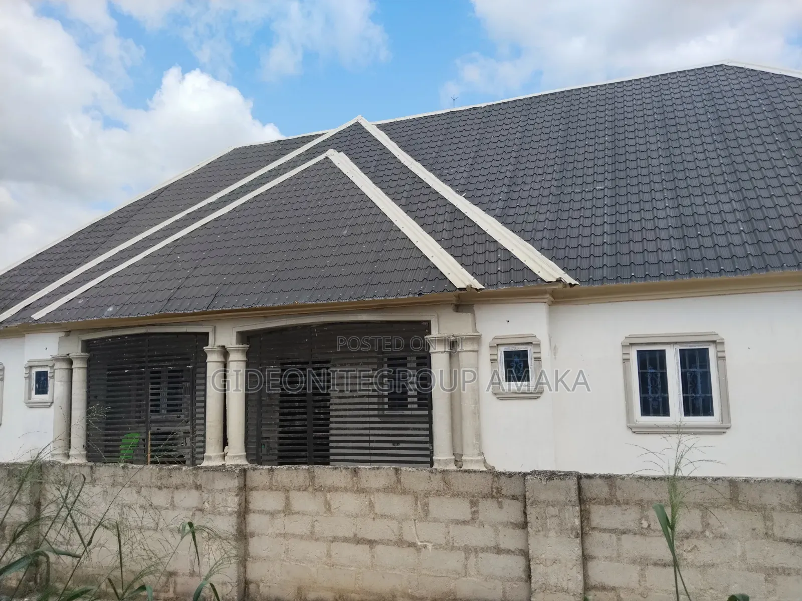 5bdrm Bungalow in Abraka, Ethiope East for sale