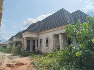 4bdrm Block of Flats in Abraka, Ethiope East for sale