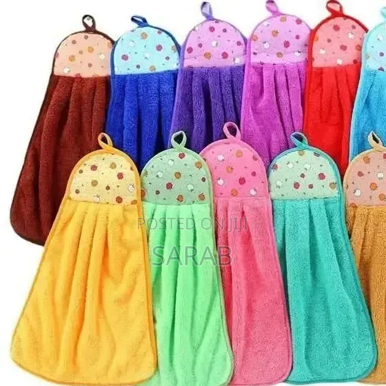 Hanging Microfiber Towel 1