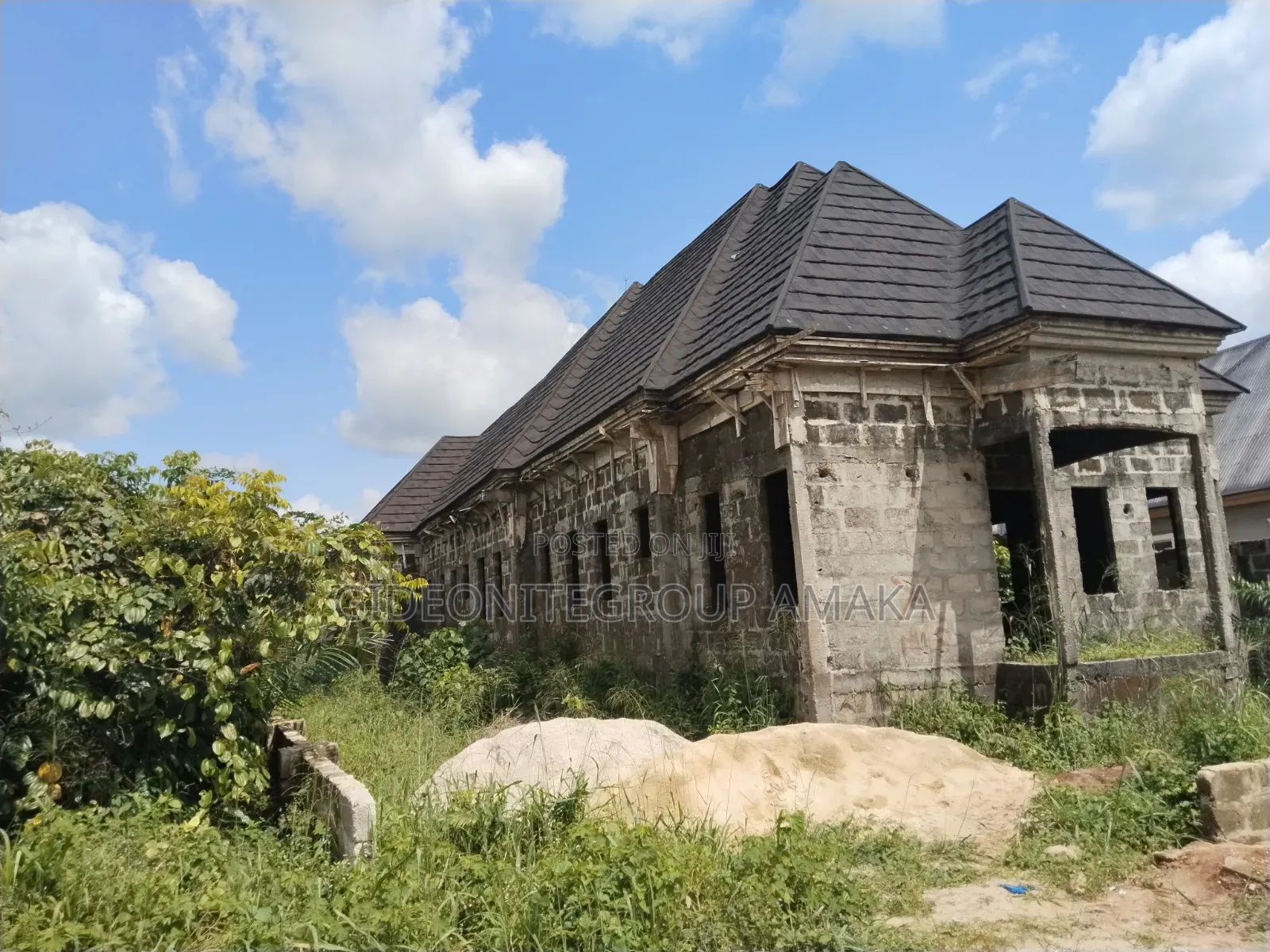 5bdrm Bungalow in Abraka, Ethiope East for sale