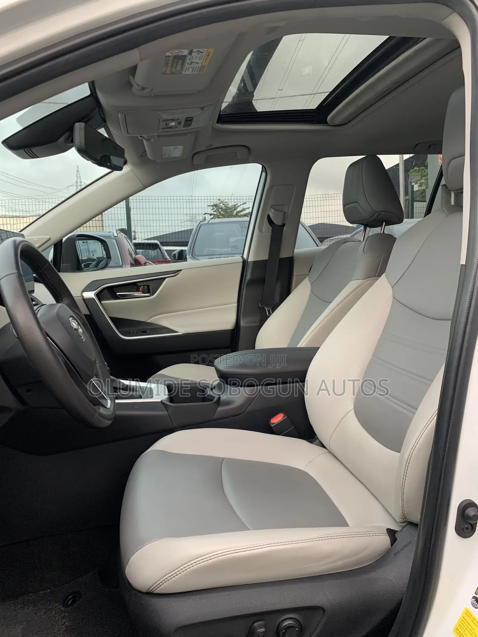 Toyota RAV4 XLE AWD 2024 White