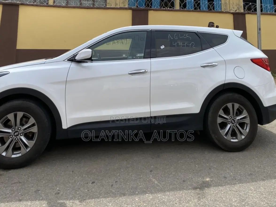 Hyundai Santa Fe 2016 White