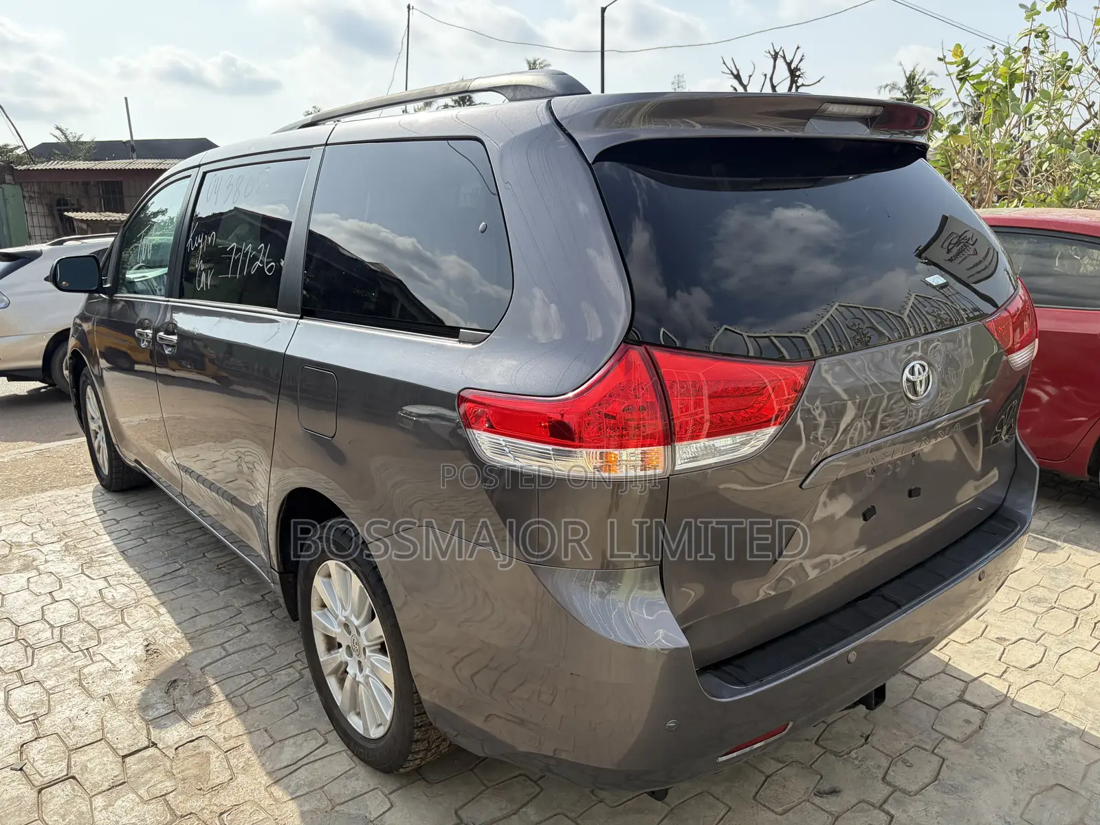 Toyota Sienna XLE 7 Passenger Mobility 2012 Gray