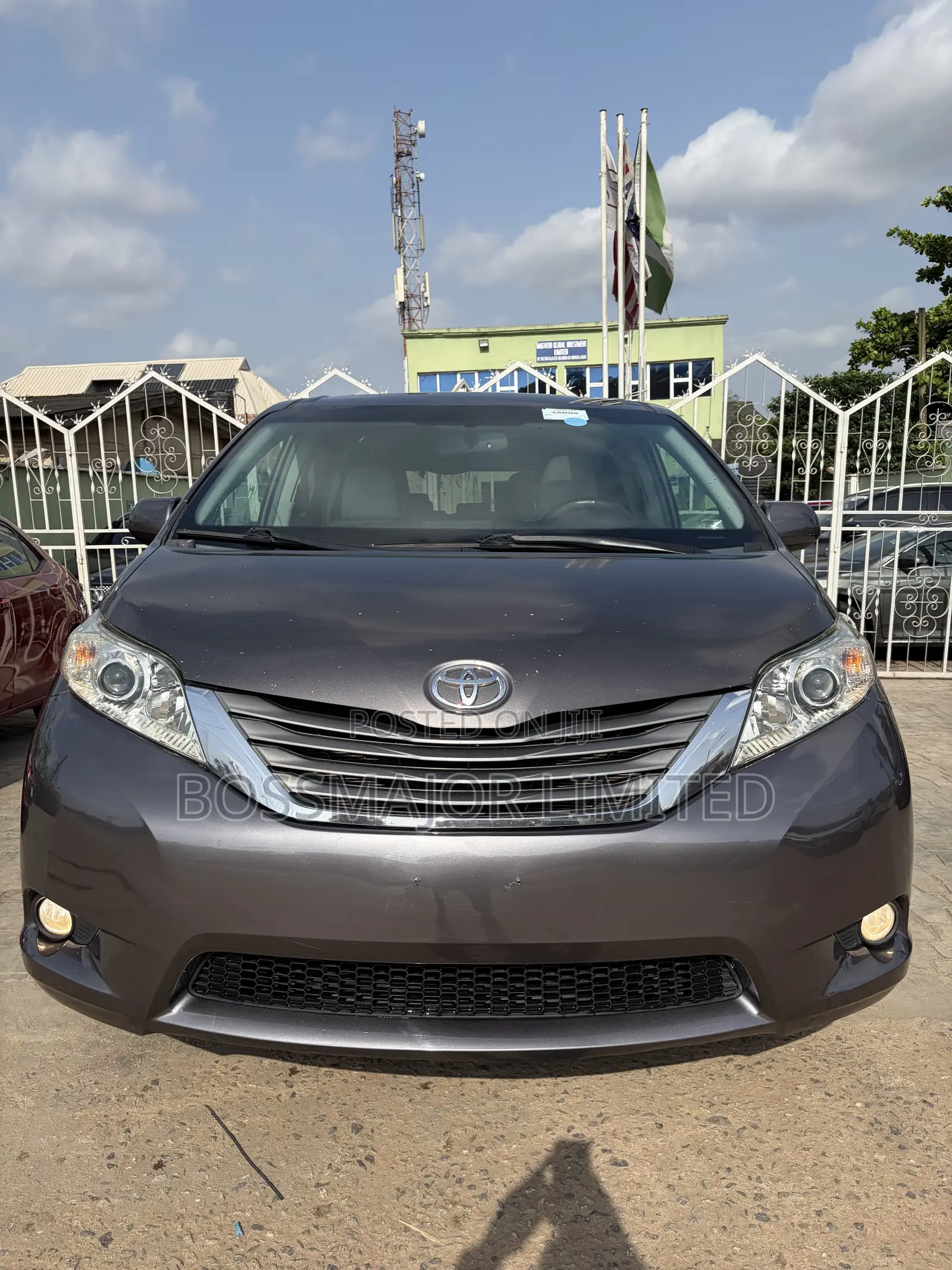 Toyota Sienna XLE 7 Passenger Mobility 2012 Gray