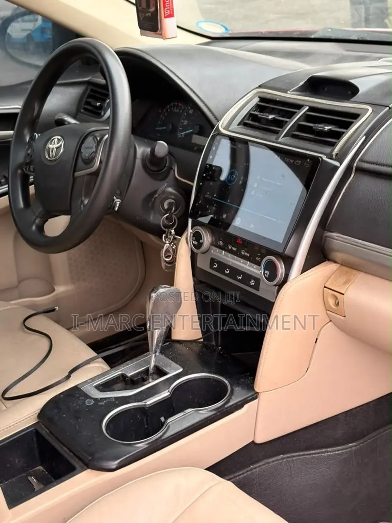 Toyota Camry LE 4dr Sedan (2.5L 4cyl 6A) 2012 Red