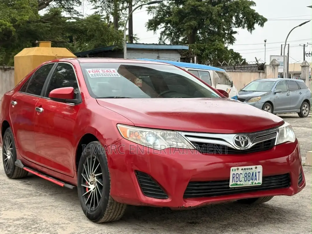 Toyota Camry LE 4dr Sedan (2.5L 4cyl 6A) 2012 Red