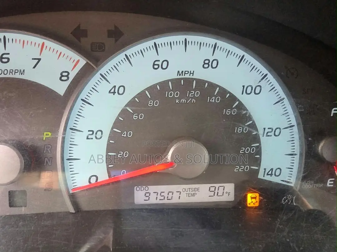 Toyota Camry SE 4dr Sedan (2.5L 4cyl 6AM) 2010 Red