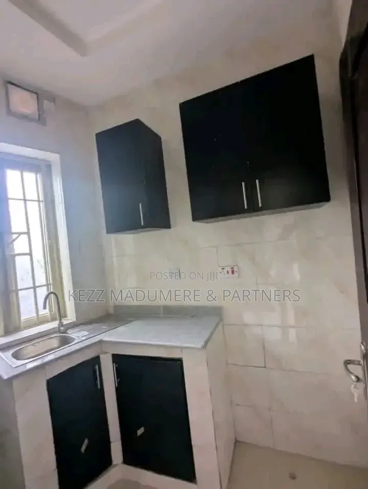2bdrm Block of Flats in Shelter Afrique for rent