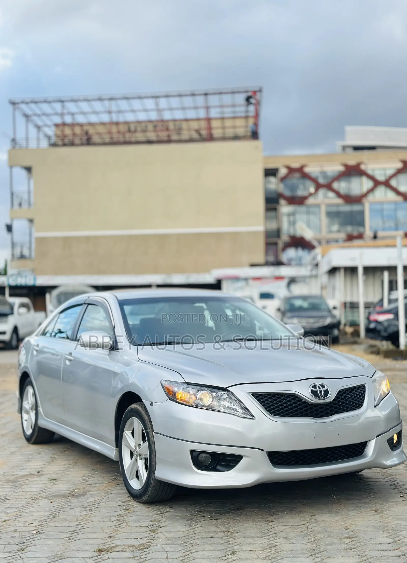 Toyota Camry SE 4dr Sedan (2.5L 4cyl 6AM) 2010 Silver