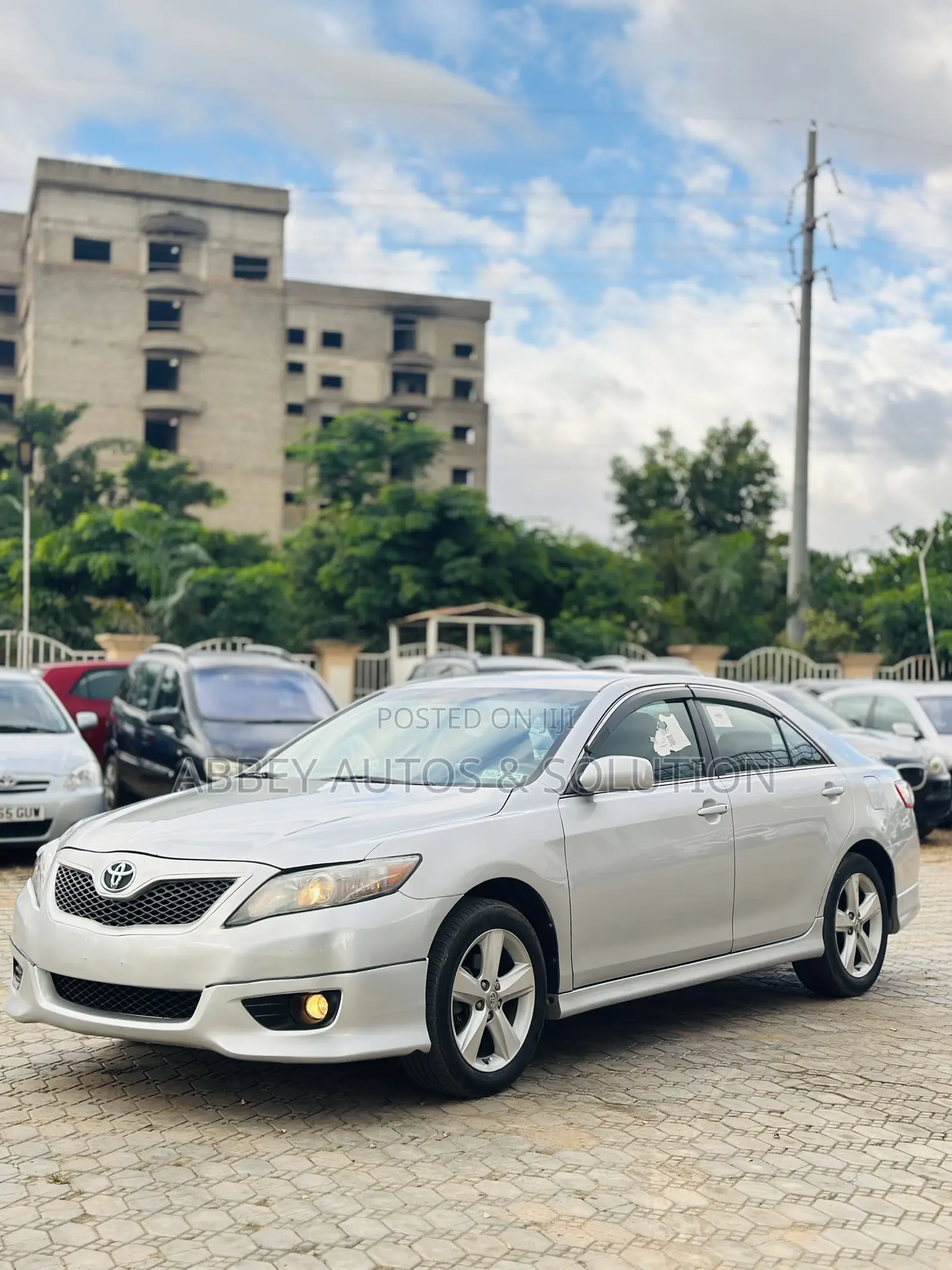 Toyota Camry SE 4dr Sedan (2.5L 4cyl 6AM) 2010 Silver