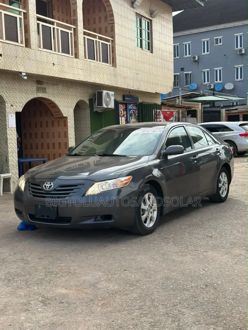 Toyota Camry LE V6 4dr Sedan (3.5L 6cyl 6AM) 2008 Gray