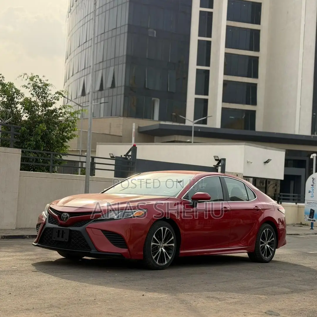 Toyota Camry SE (2.5L 4cyl 8A) 2019 Red