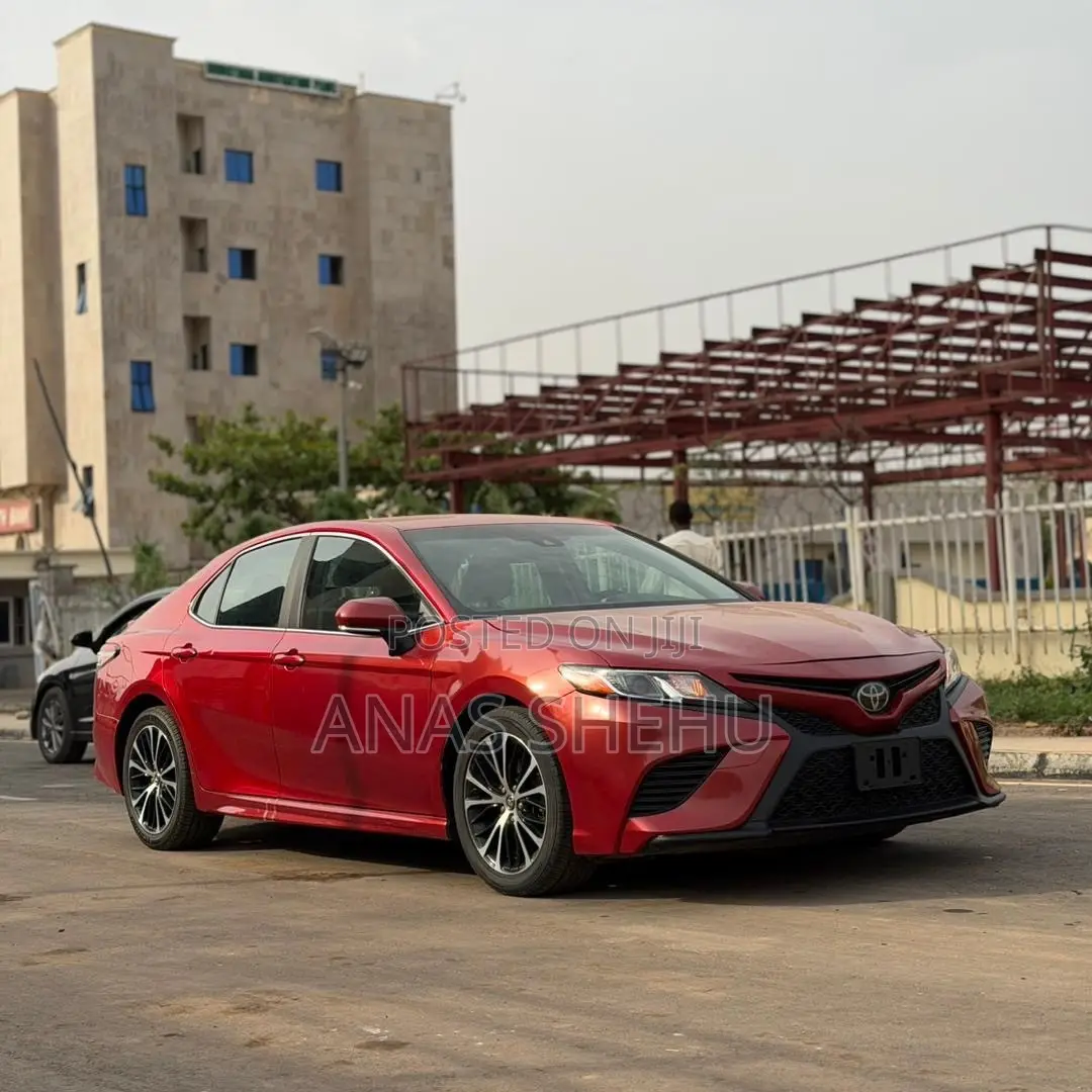Toyota Camry SE (2.5L 4cyl 8A) 2019 Red