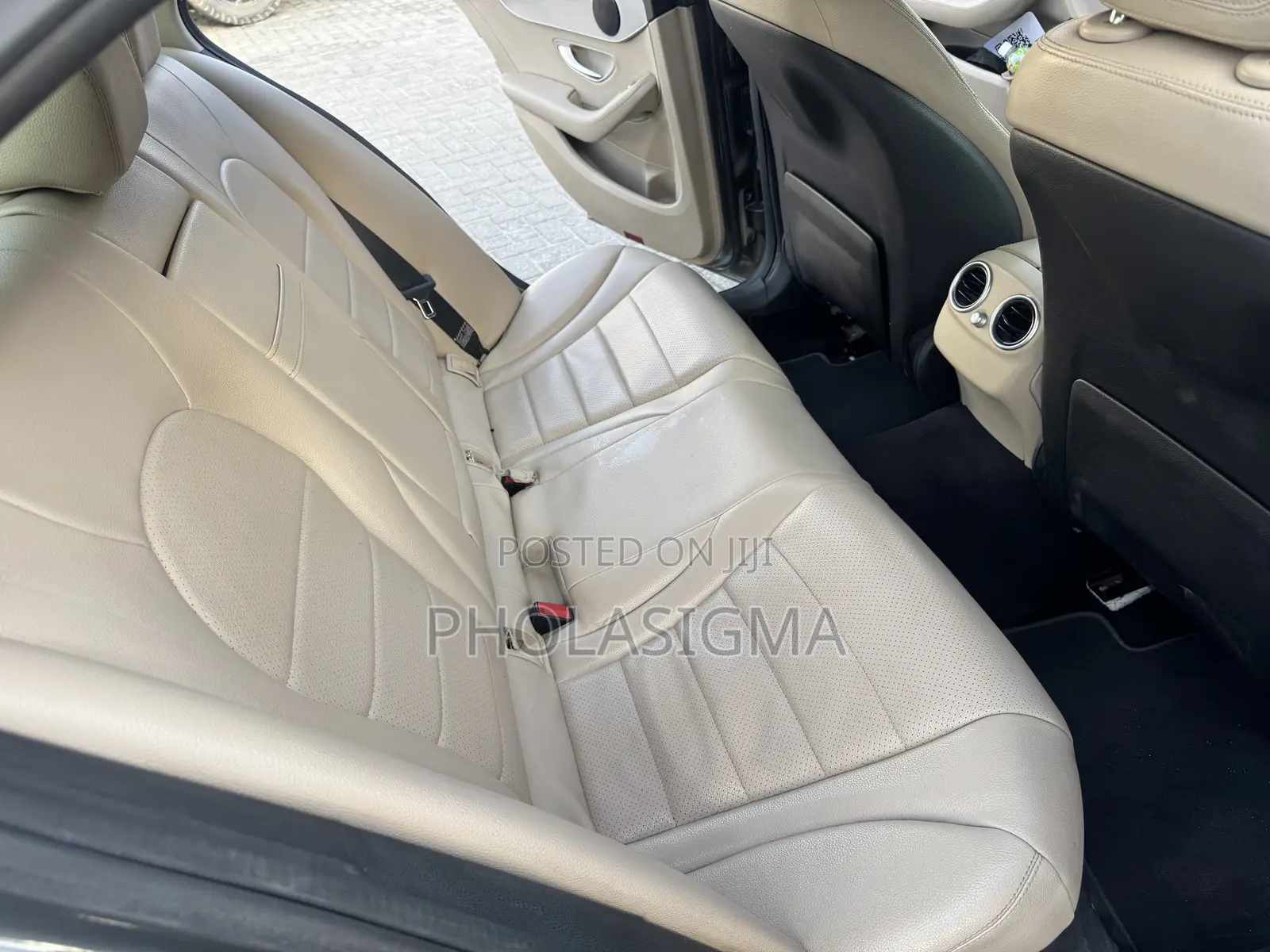 Mercedes-Benz C300 Base Sedan RWD (2.0L 4cyl 7A) 2016 Gray