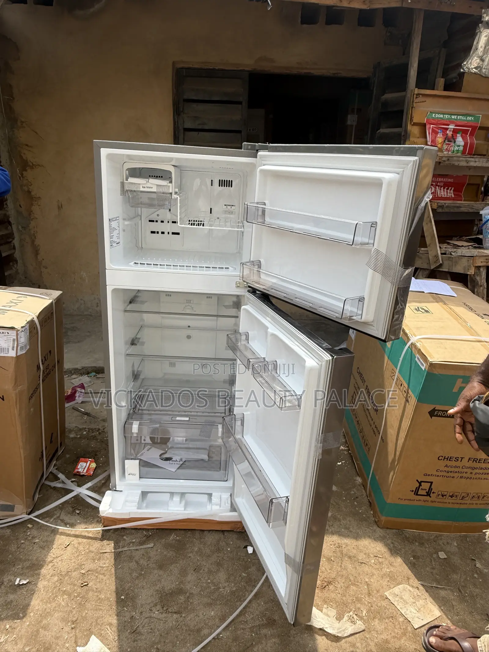 LG Refrigerator Frige and Freezer 260L