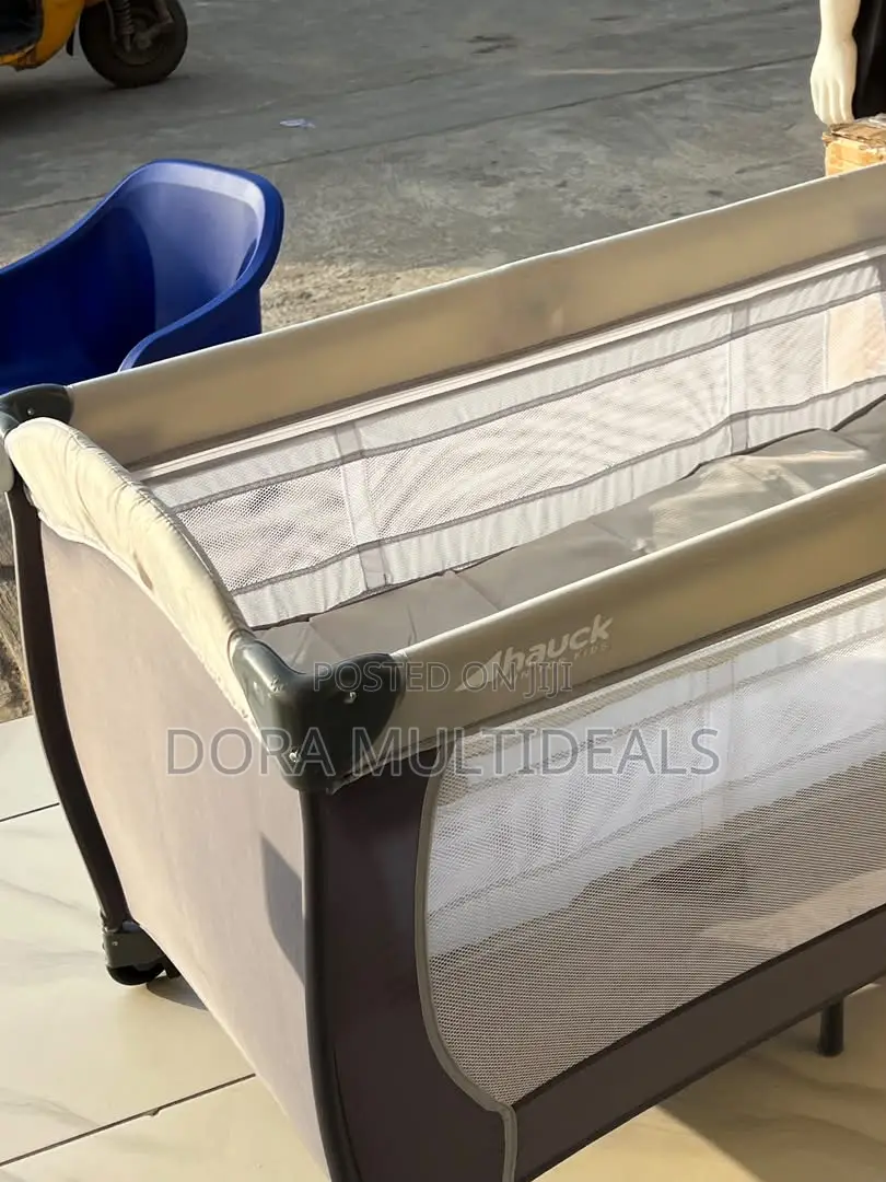 Hauck Sleep N Play Travel Cot | Foreign Barely Used