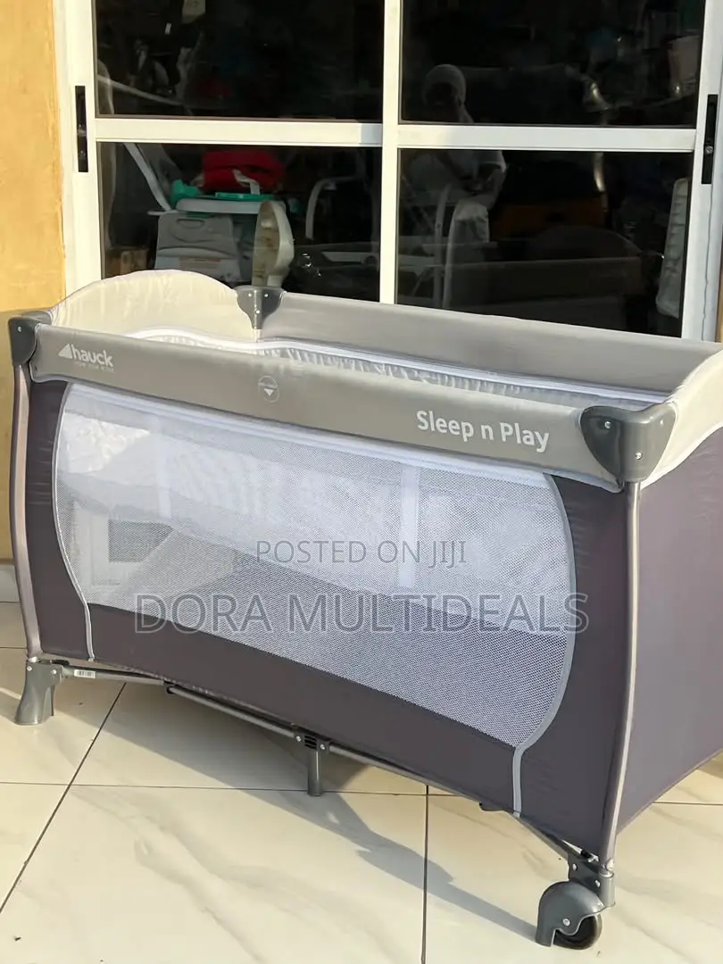 Hauck Sleep N Play Travel Cot | Foreign Barely Used