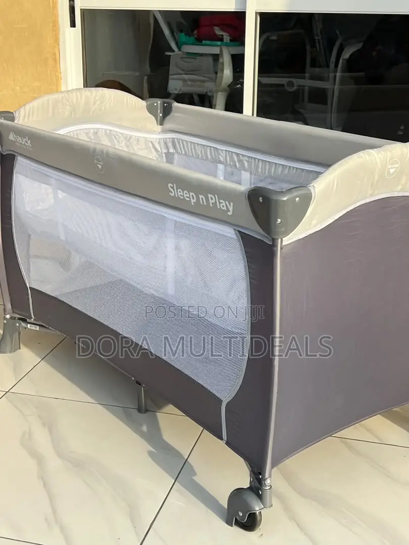 Hauck Sleep N Play Travel Cot | Foreign Barely Used