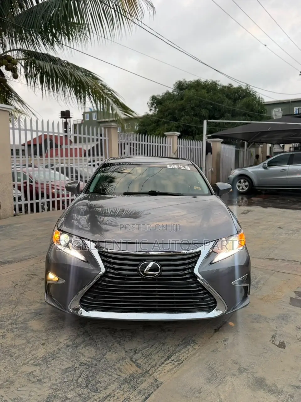 Lexus ES 350 FWD 2014 Gray