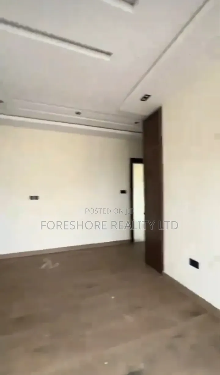 4bdrm House in Omole Phase 2 for rent