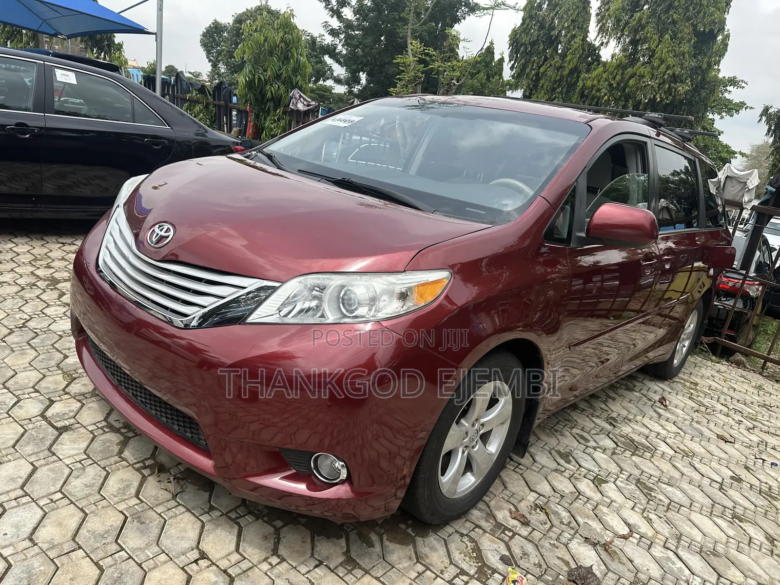 Toyota Sienna LE 8 Passenger 2012 Red