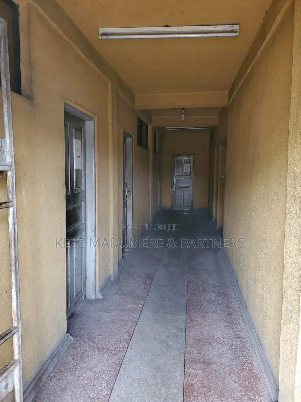 For Sale : Sizeable Warehouse Near Rumuokoro, Ph