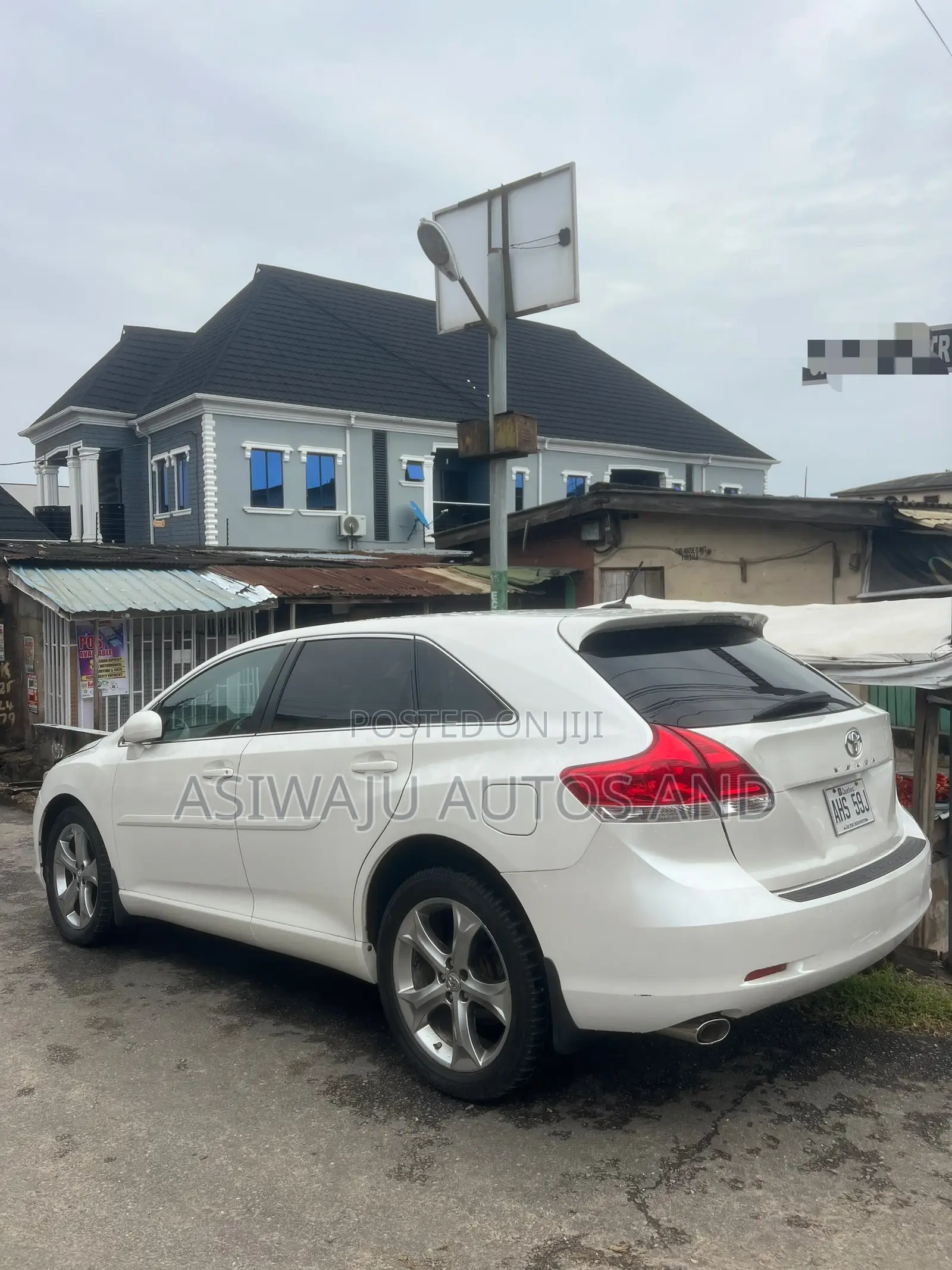 Toyota Venza LE 2011 White
