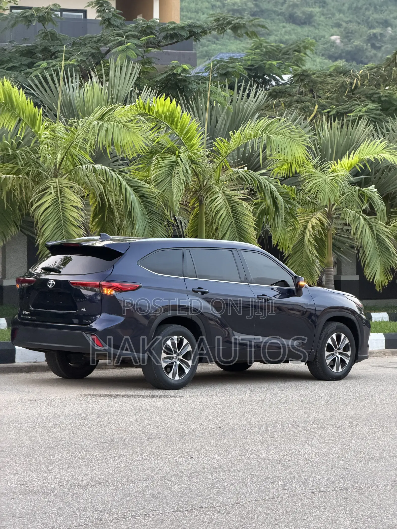 Toyota Highlander 2020 Blue