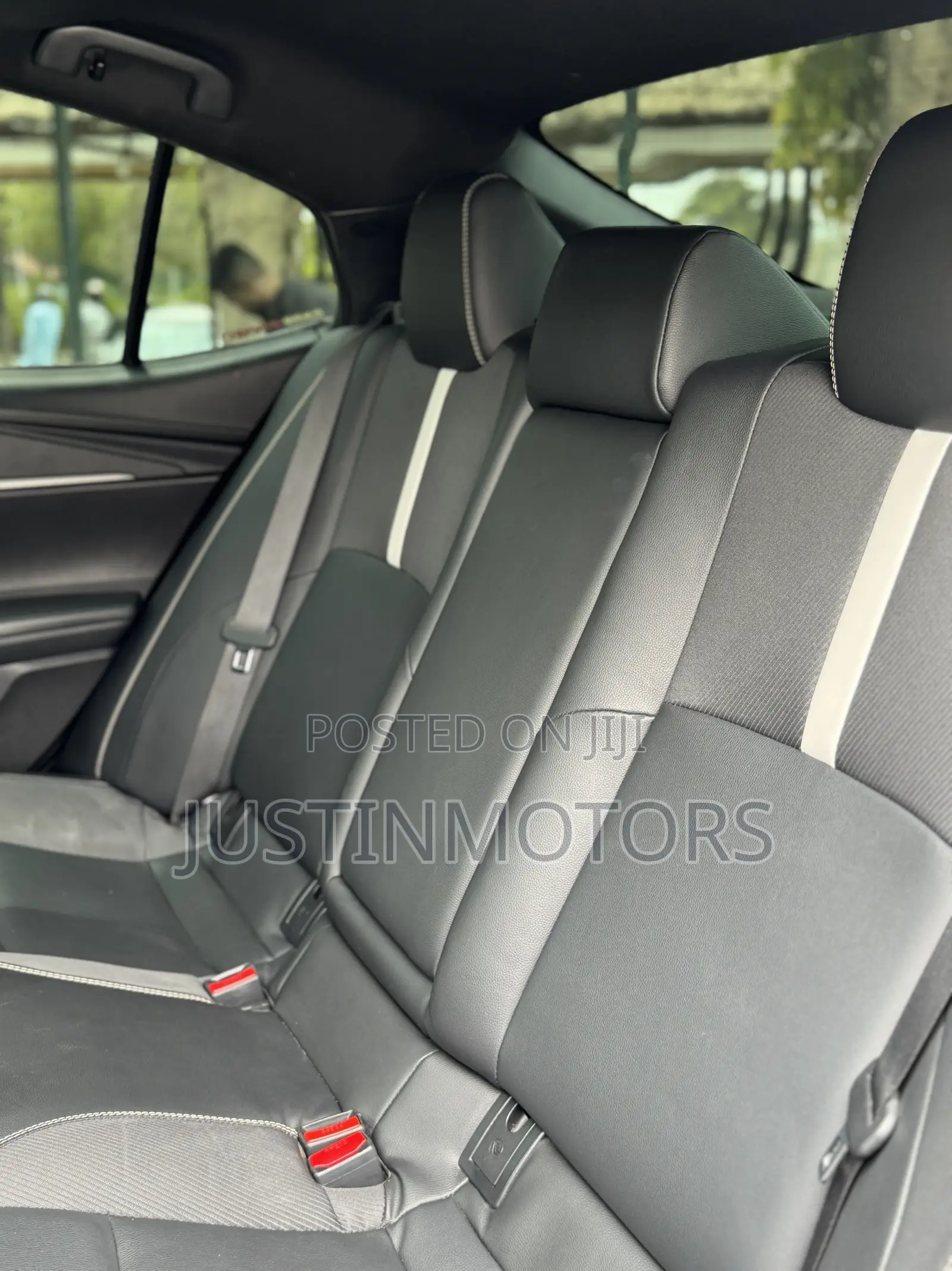 Toyota Camry SE 2025 Black