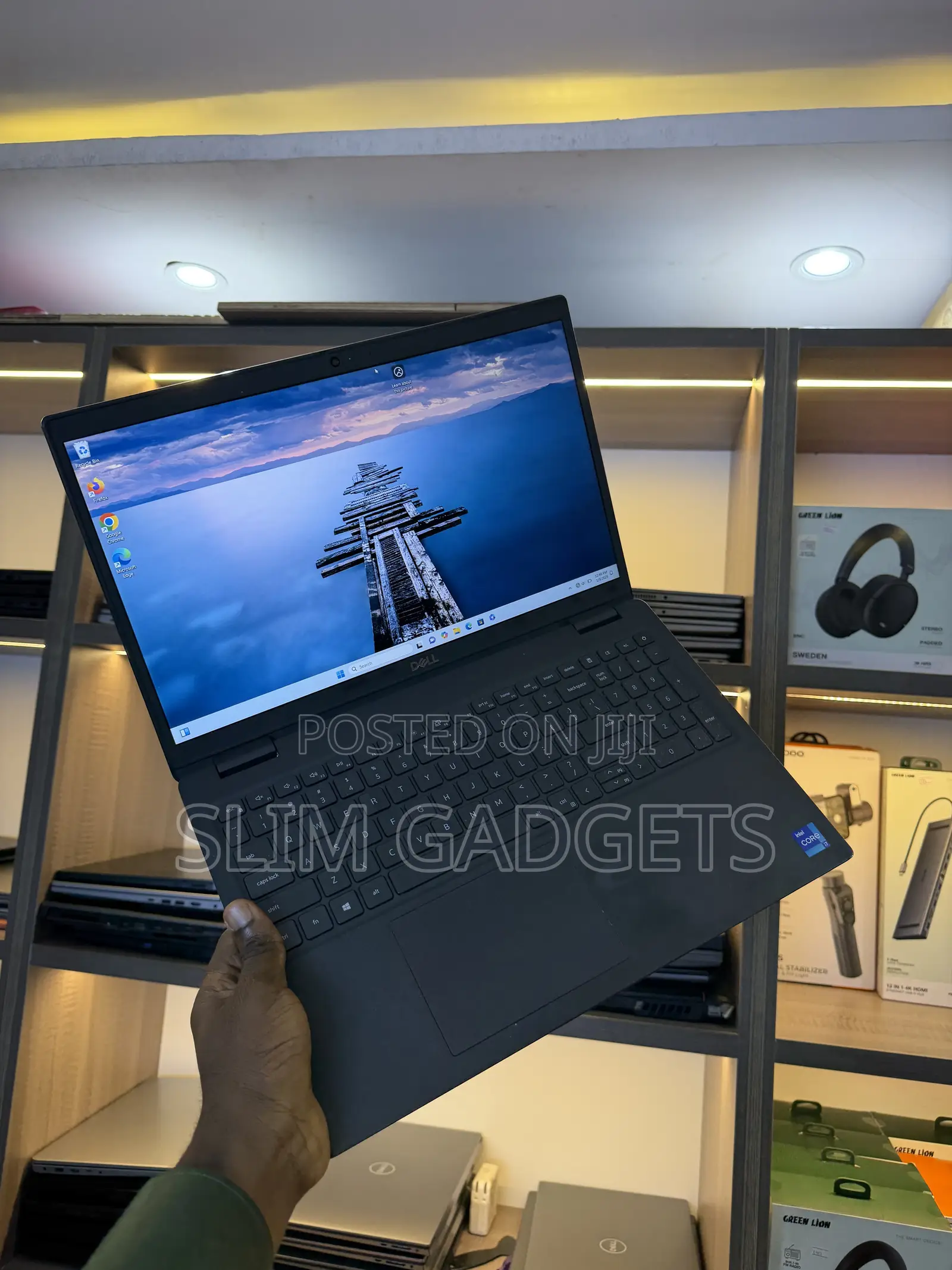 Laptop Dell Vostro 15 3520 16GB Intel Core i7 SSD 512GB