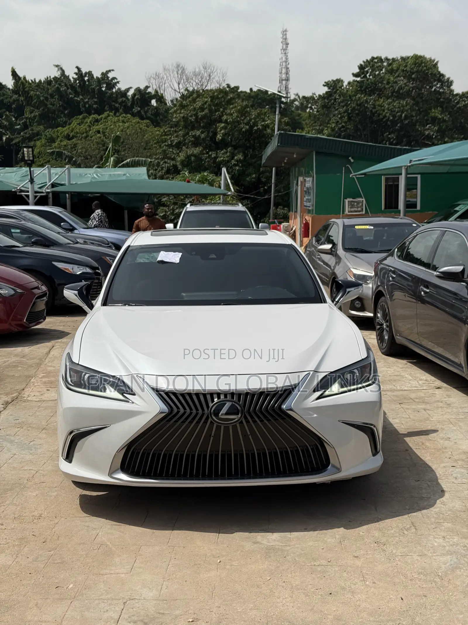 Lexus ES 350 FWD 2019 White