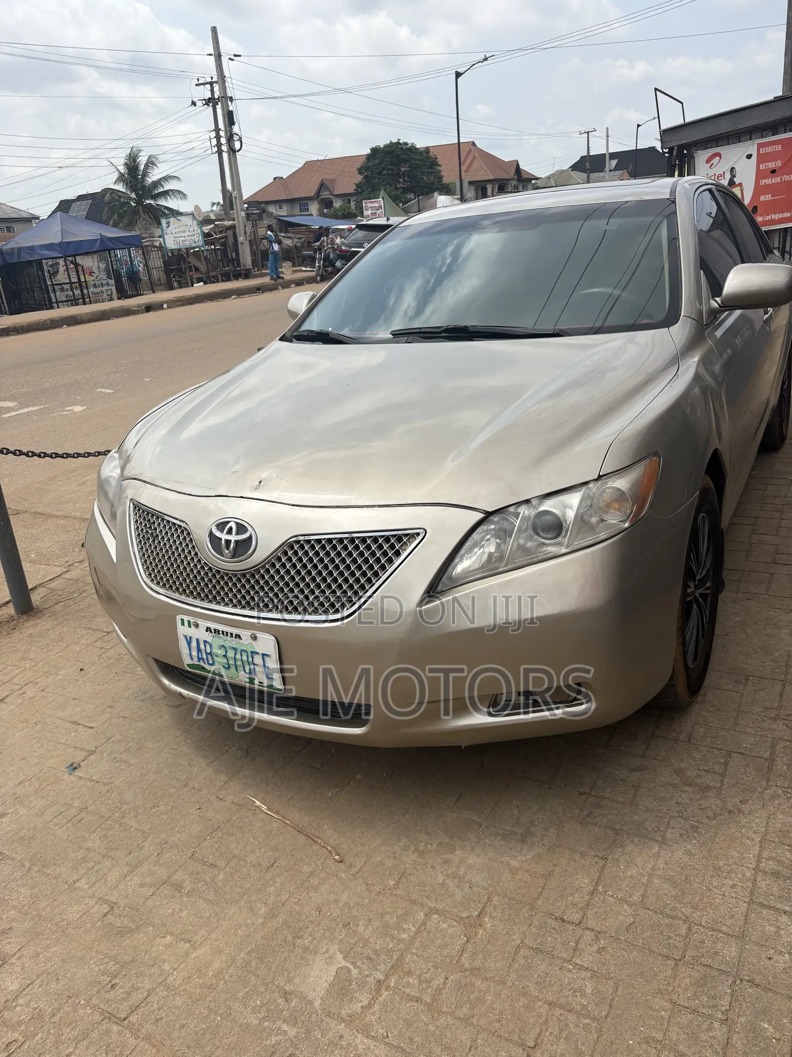 Toyota Camry XLE V6 4dr Sedan (3.5L 6cyl 6AM) 2007 Gold