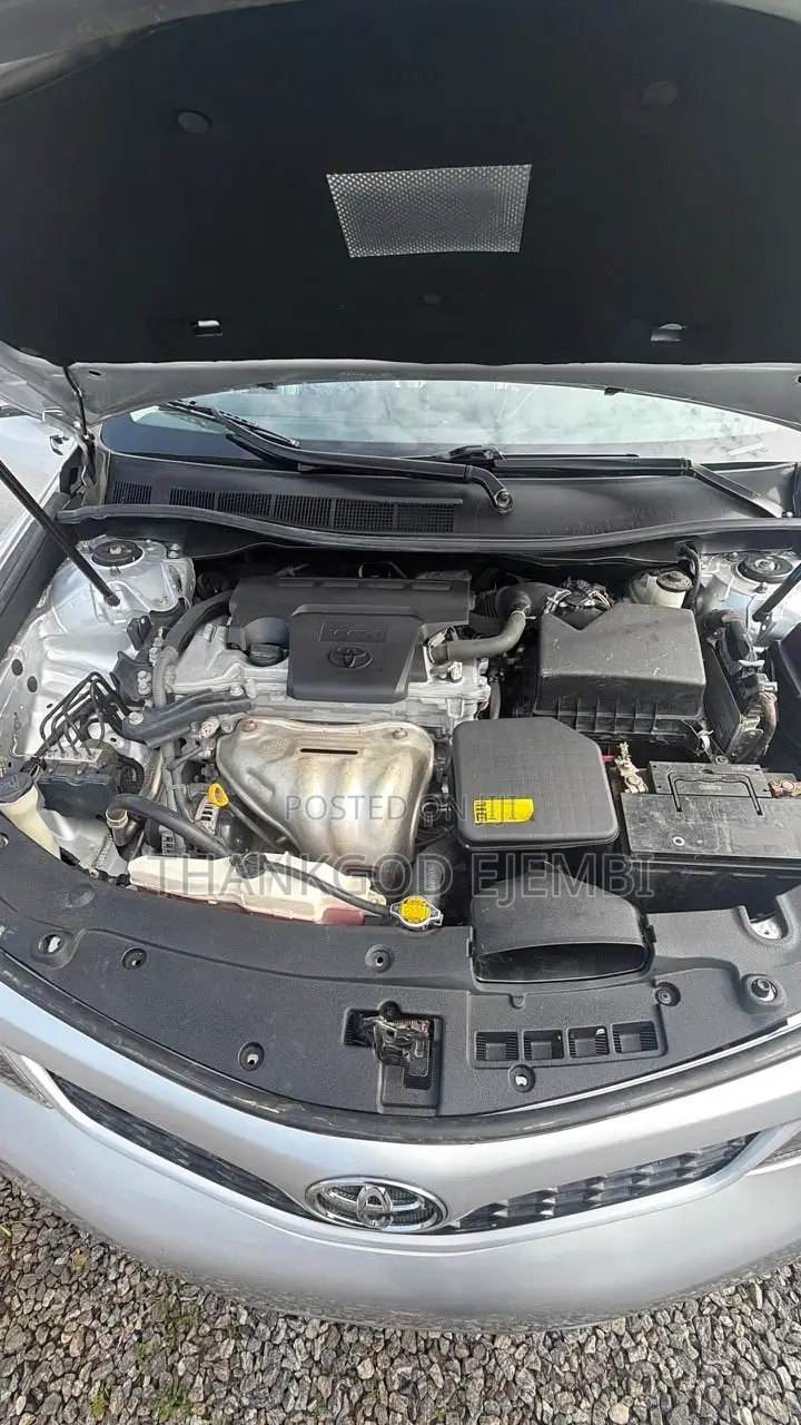 Toyota Camry SE 4dr Sedan (2.5L 4cyl 6A) 2013 Silver