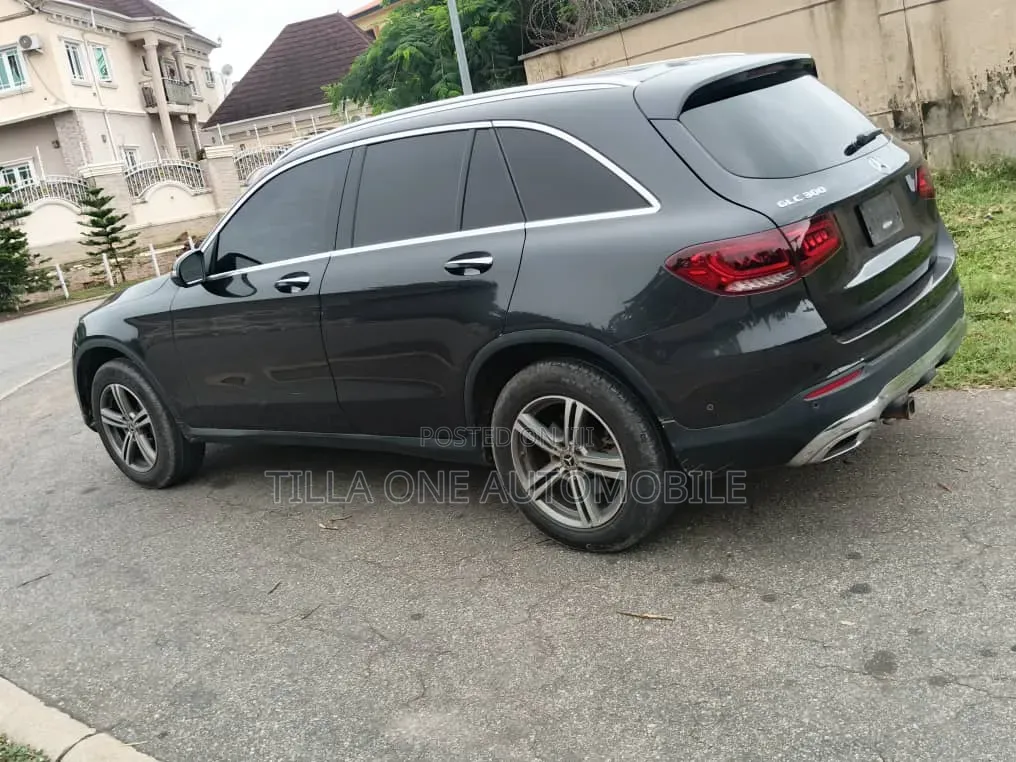 Mercedes-Benz GLC-Class 2021