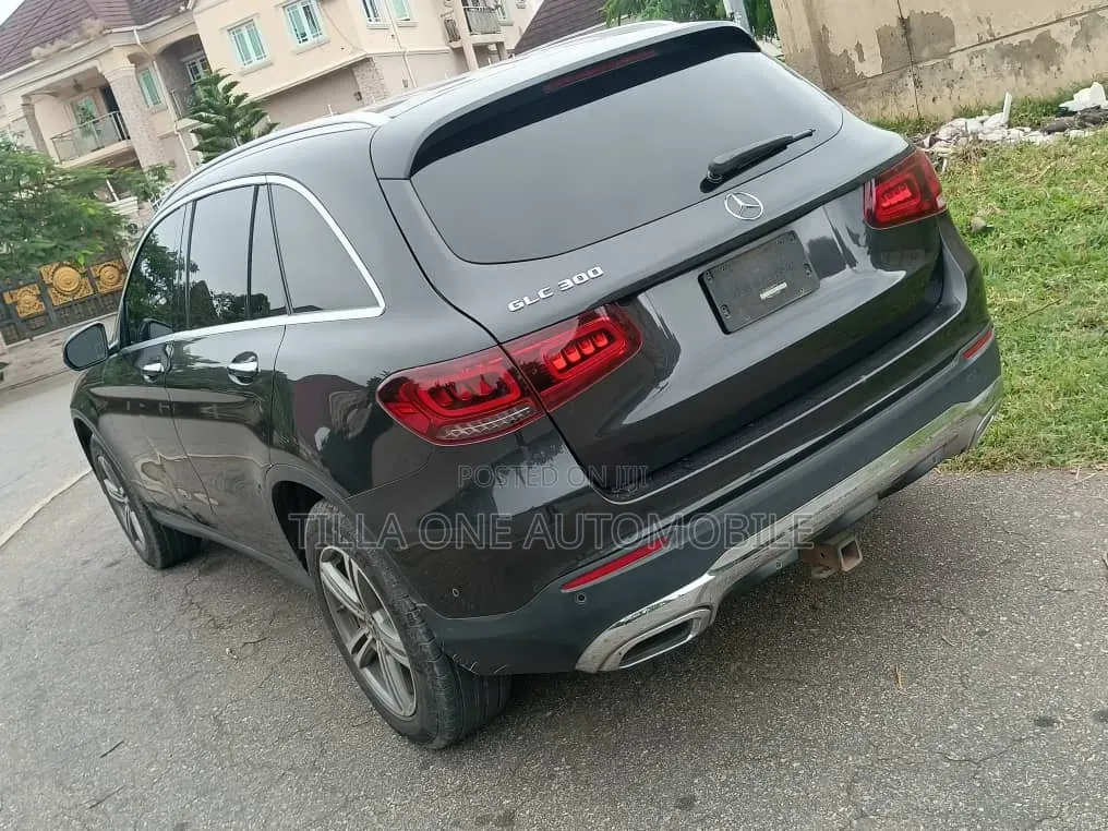 Mercedes-Benz GLC-Class 2021