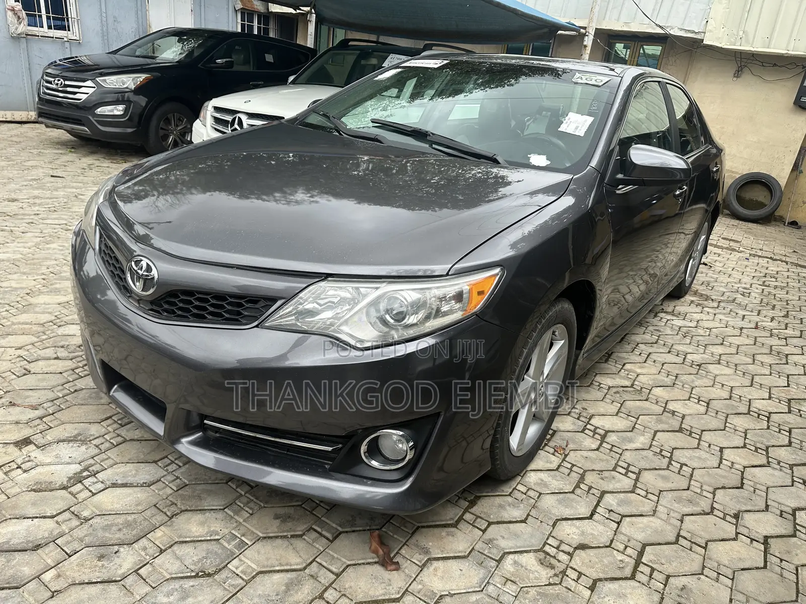 Toyota Camry SE 4dr Sedan (2.5L 4cyl 6A) 2013 Gray