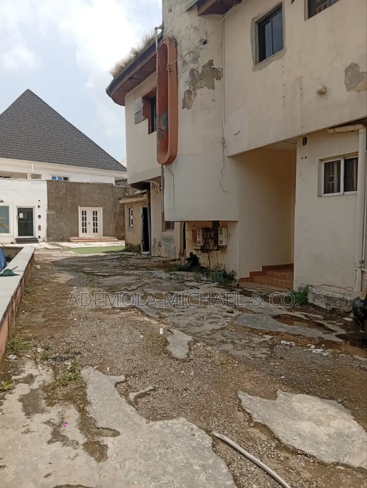 Commercial Building for Lease in Maitama