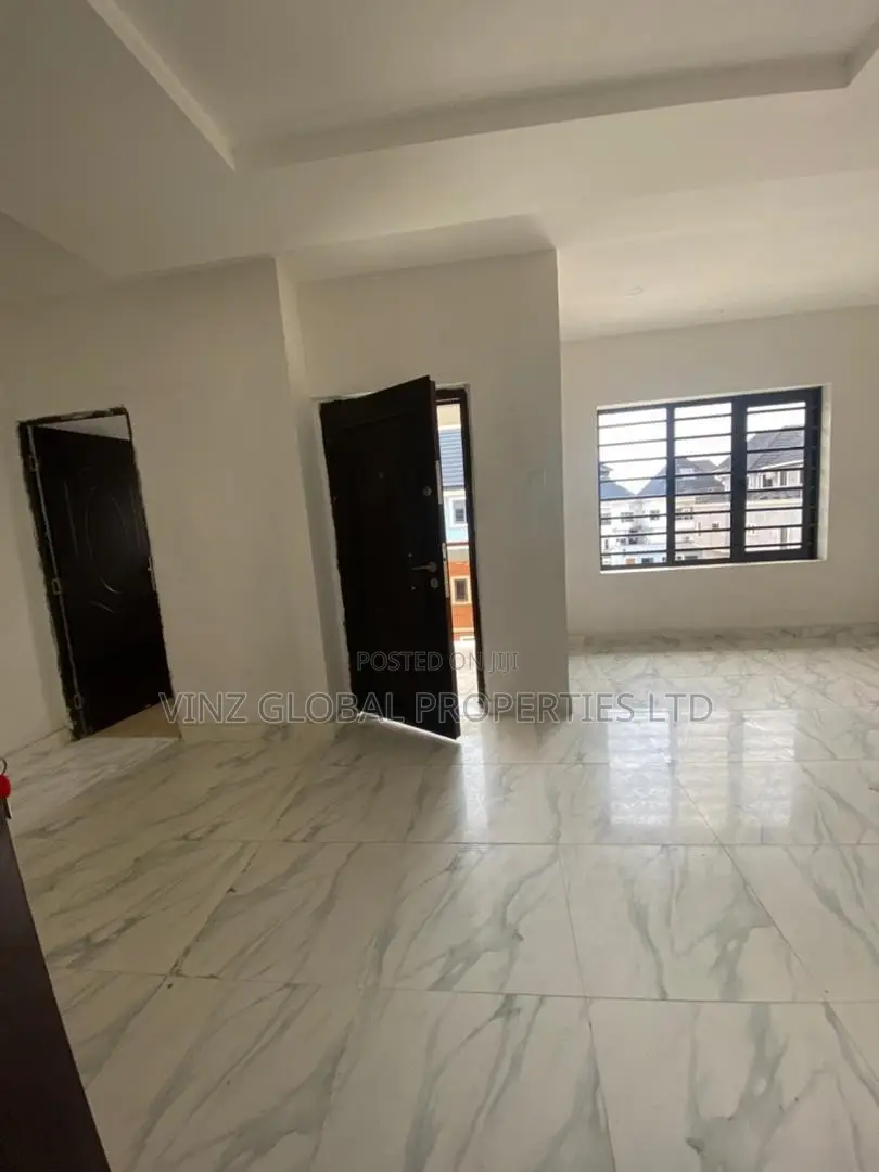 4bdrm Duplex in Lekki for rent