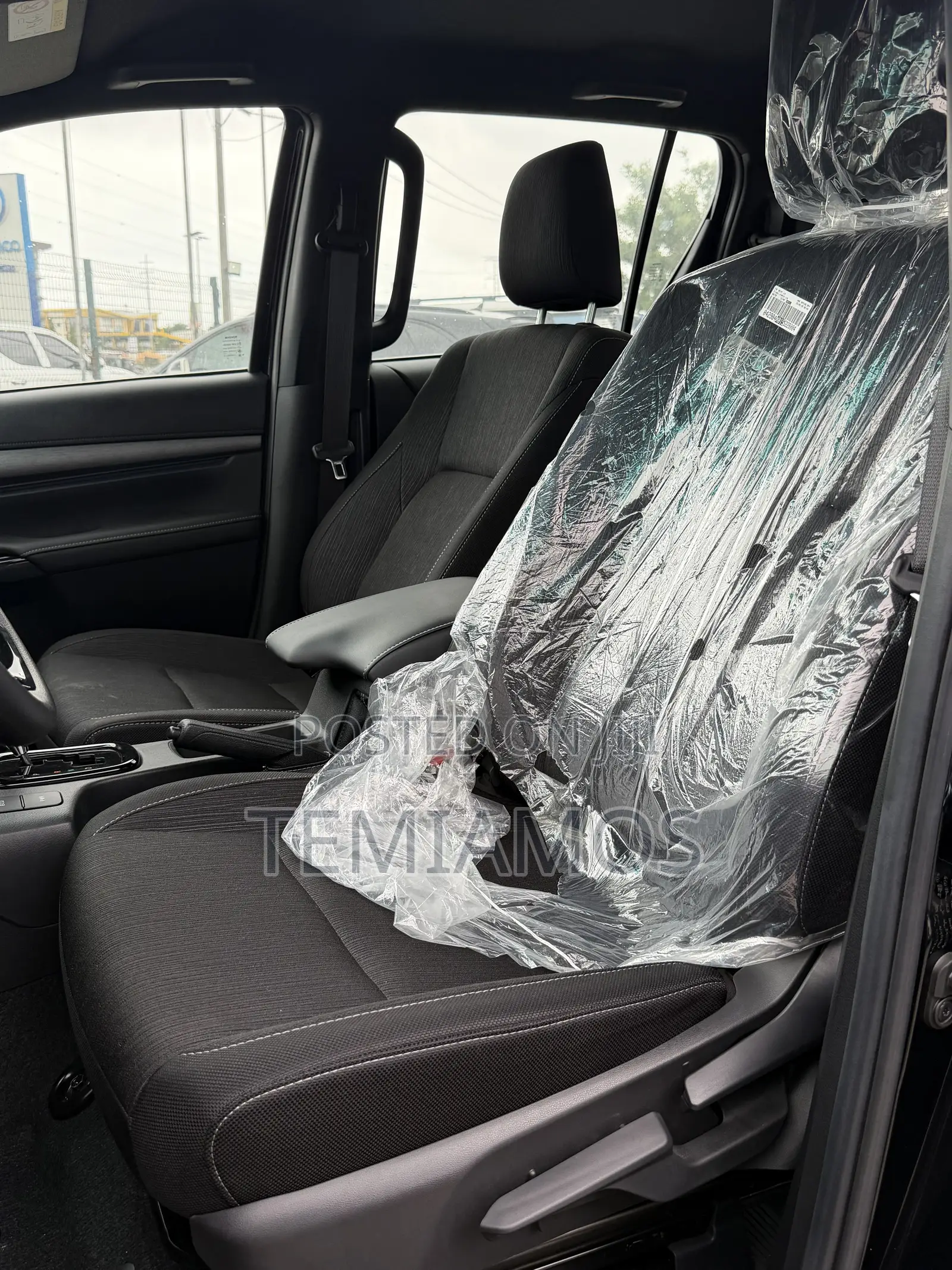 New Toyota Hilux 2025 Black
